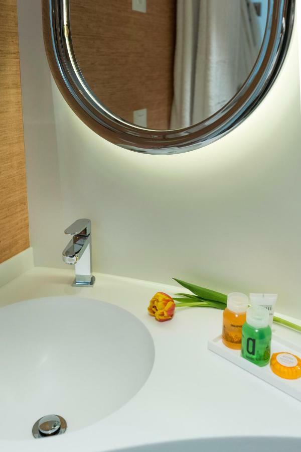 The First One Madrid Preciados (Adults Only) Hotel ภายนอก รูปภาพ